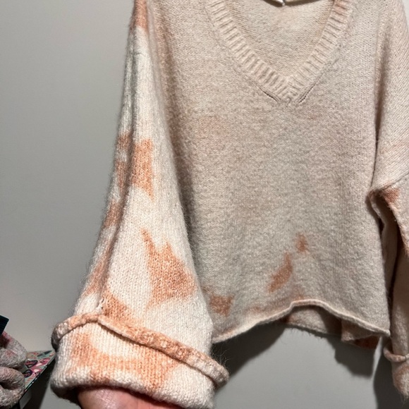 Anthropologie Women’s Cream/Peach Oversized Bell Sleeve Knit V Neck Sweater XL - Picture 7 of 8